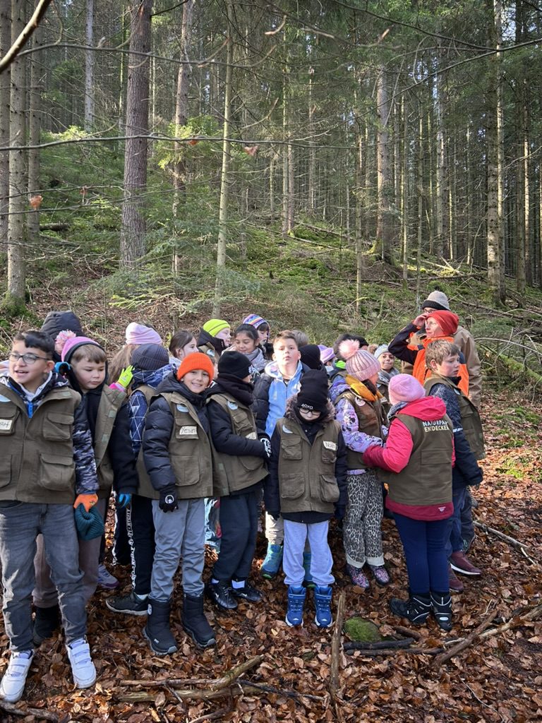 6E39E677-9E49-4C18-AEC7-5657CCED24B9_1_105_c